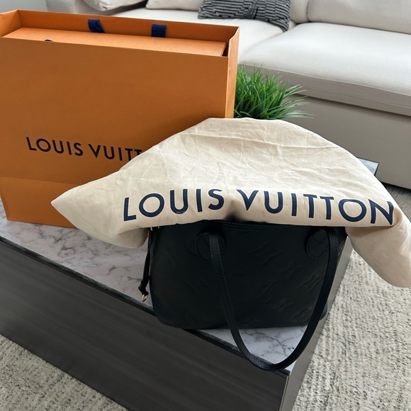 Louis Vitton Neverfull MM Black - Picture 3 of 6